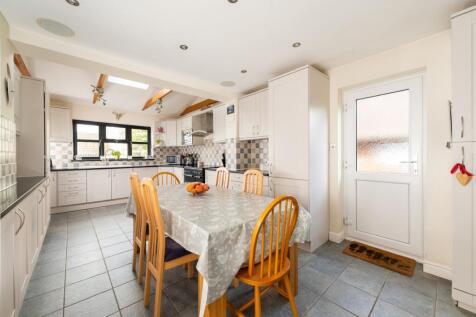 Kitchen/Breakfast Rm