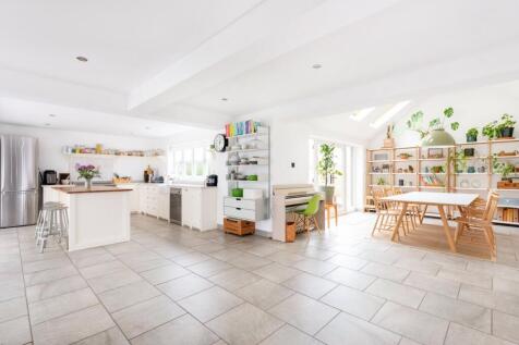 Kitchen/Dining Rm