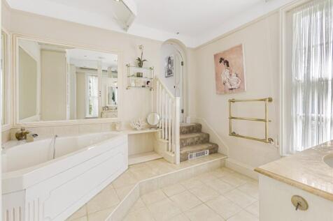 Bed 2 En Suite