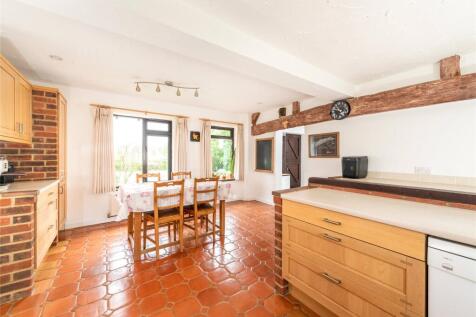 Kitchen/Breakfast Rm