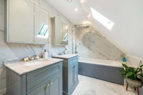 En Suite Bathroom