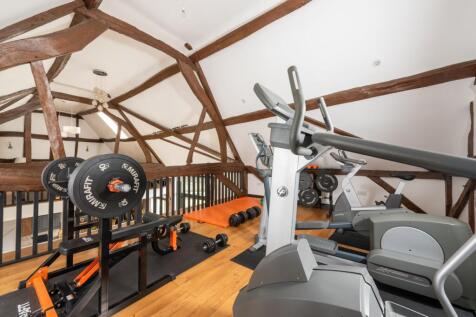 Mezzanine/Gym