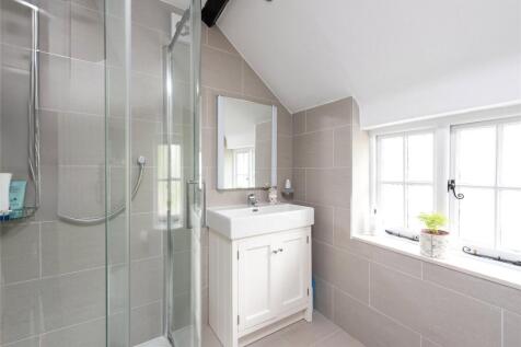 Grd Flr Shower Rm