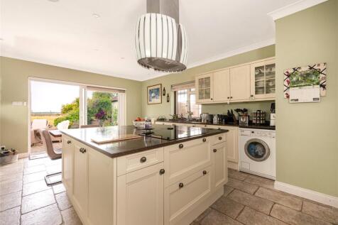 Kitchen/Breakfast Rm