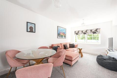 Dining/Sitting Area
