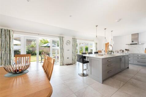 Kitchen/Breakfast Rm