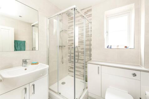 En Suite Shower Rm