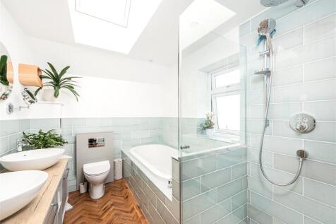 En Suite Bathroom