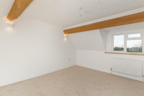 Bedroom 1.jpg