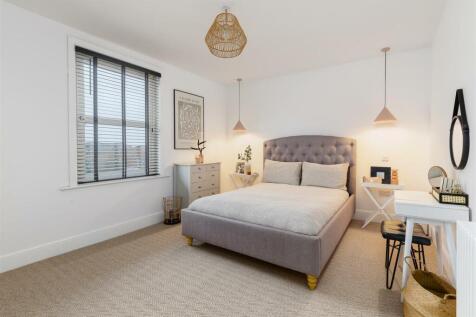 Bedroom 2-1