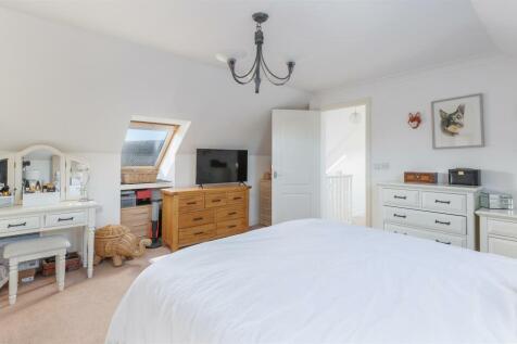Bedroom 1-3.jpg