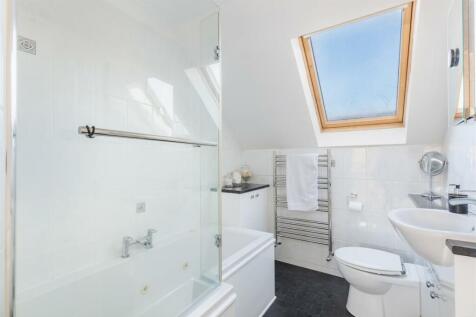 Bathroom.jpg
