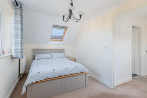 Bedroom 2-2.jpg