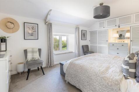 Rose Cottage Bedroom One