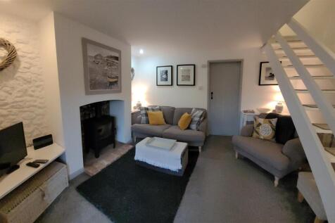 Hedgerow sitting room
