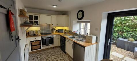 Fossil kitchen