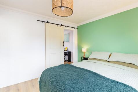 Bedroom 1-2