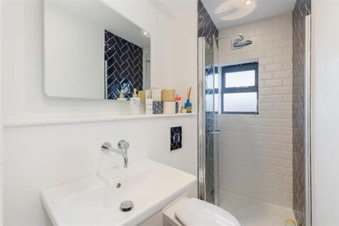 Family shower room