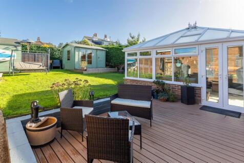 Rear Garden 2.jpg