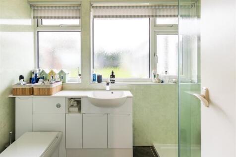 Shower Room 2.jpg