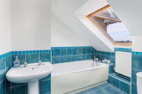 Bedroom 1 ensuite