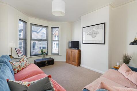 Sitting Room 1-1