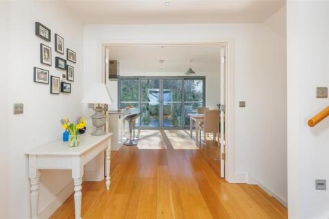 Hallway to Kitchen