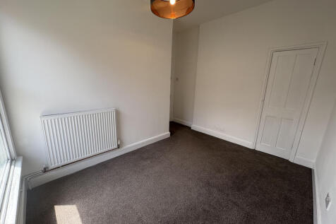 3 Rose cottages bedroom 2.jpeg