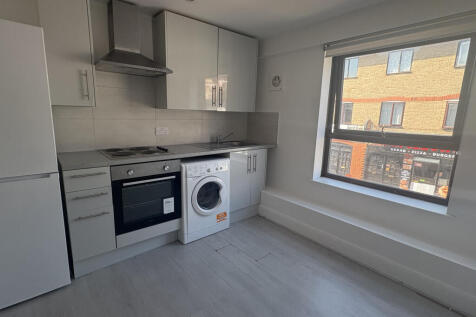 Flat 1a Kitchen .jpeg