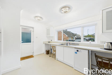 CAM05454G0-PR0060-STILL014