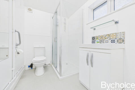 CAM05454G0-PR0060-STILL003