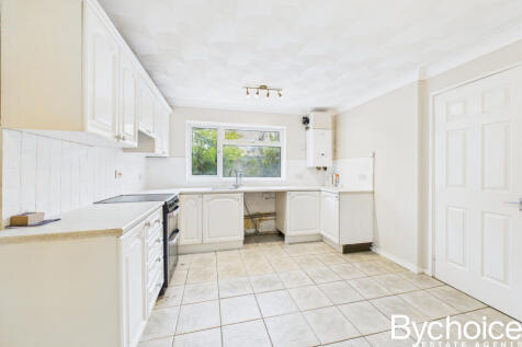 CAM05454G0-PR0064-STILL018