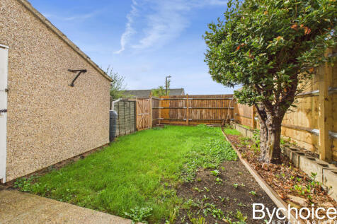 CAM05454G0-PR0064-STILL024