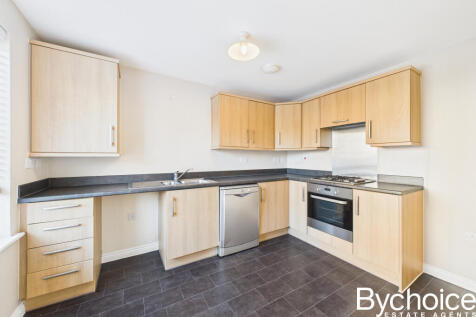 CAM05454G0-PR0079-STILL004