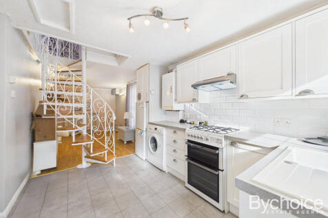 CAM05250G0-PR0138-STILL001