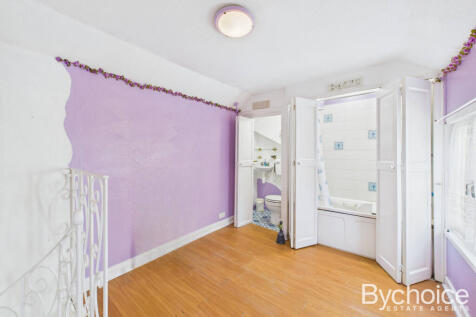 CAM05250G0-PR0138-STILL006