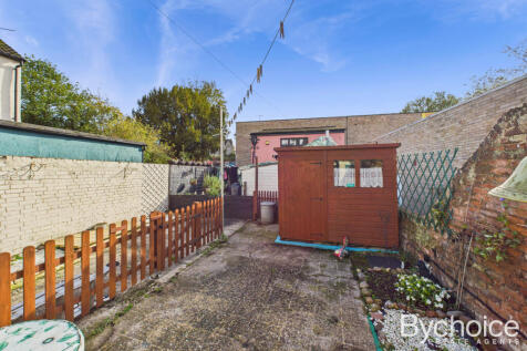 CAM05250G0-PR0138-STILL012