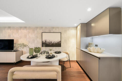 C605 show apartment (3).jpg
