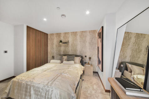 C605 show apartment (17).jpg