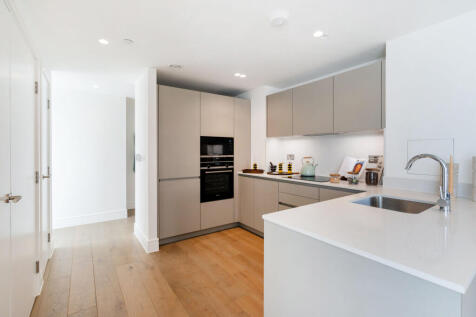 93441_Empire House Apartment  (11)_low.jpg