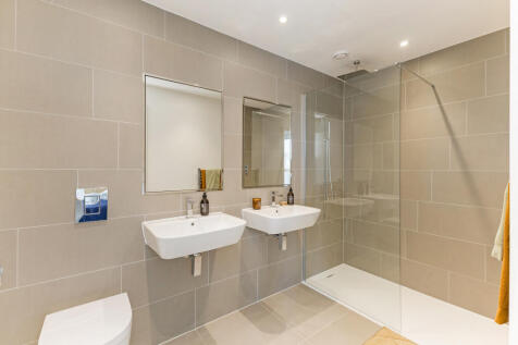 99057_Flat-82-Wrest-House (19).jpg