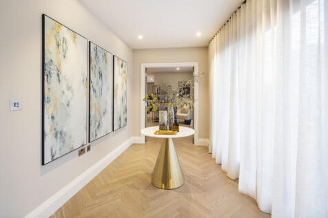 MOLYNEUX FLAT 32_001.jpg