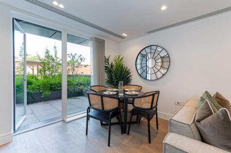 93440_Empire-House- (19)_low.jpg