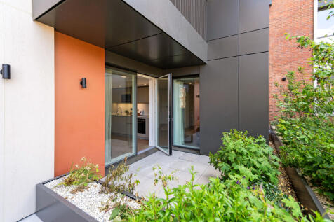 93440_Empire-House- (35)_low.jpg