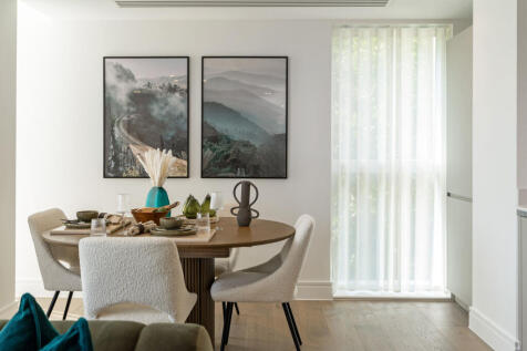 93443_Empire-House (11)_low.jpg