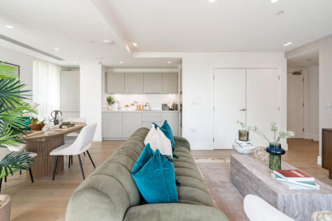 93443_Empire-House (9)_low.jpg