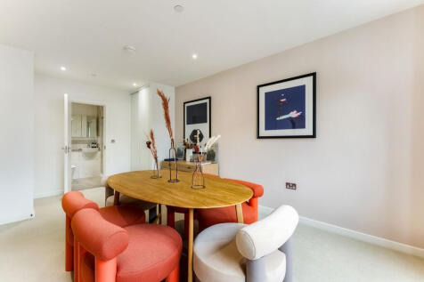 98533_Show Apartment Eeko Agar Grove Camden (14...