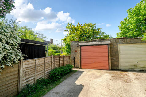 Detached Garage