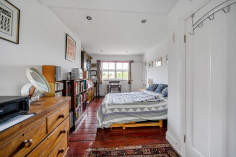 Ensuite Bedroom