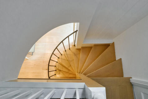 Curved Staircase